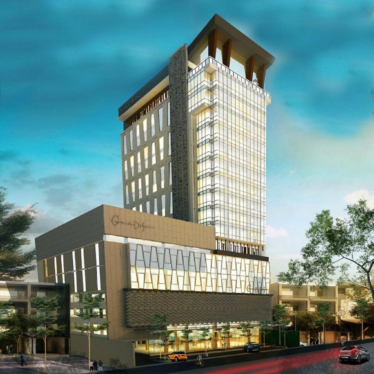 Hotel Grand Dafam Signature 4*