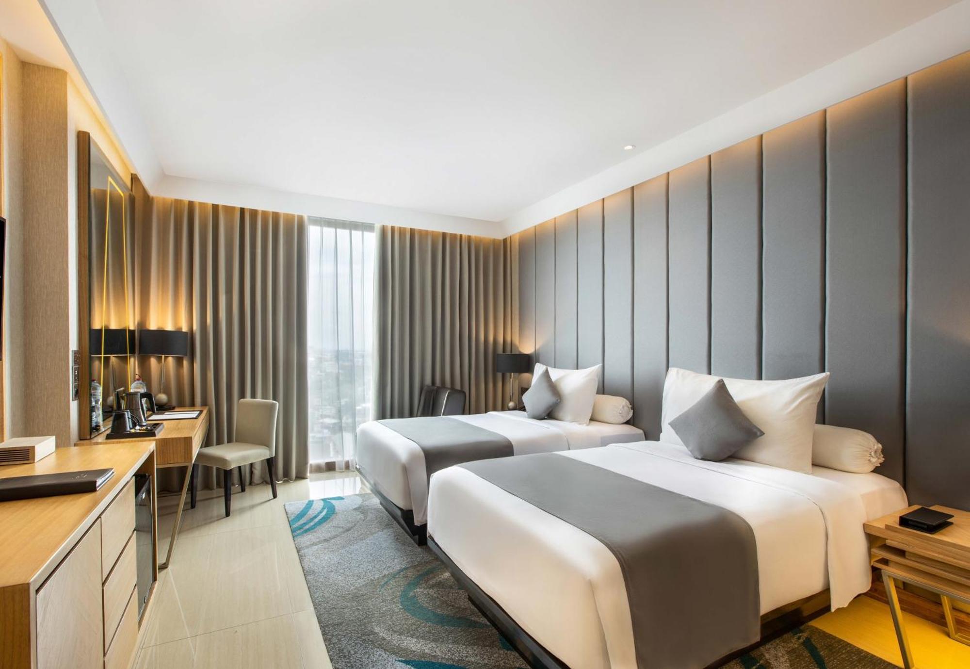 Hotel Grand Dafam Signature Surabaya